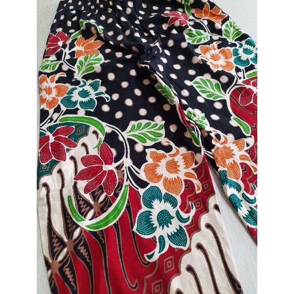 Bawahan Celana 7/8  Batik Wanita