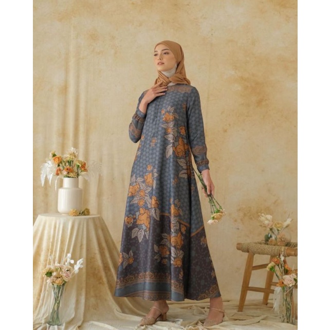 Almahyra Signature Dress by kienka