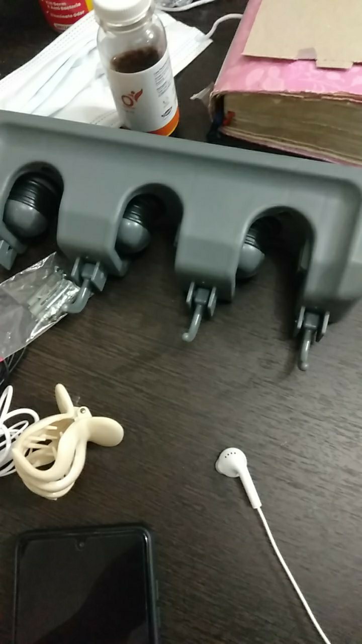 Gantungan Sapu Alat Pel Dengan Hook 3 Slot Magic Hanging Mop Holder Im39