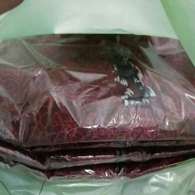 Seragam Batik Couple Kemeja Atasan Batik Couple Warna Merah Marun Maroon Murah