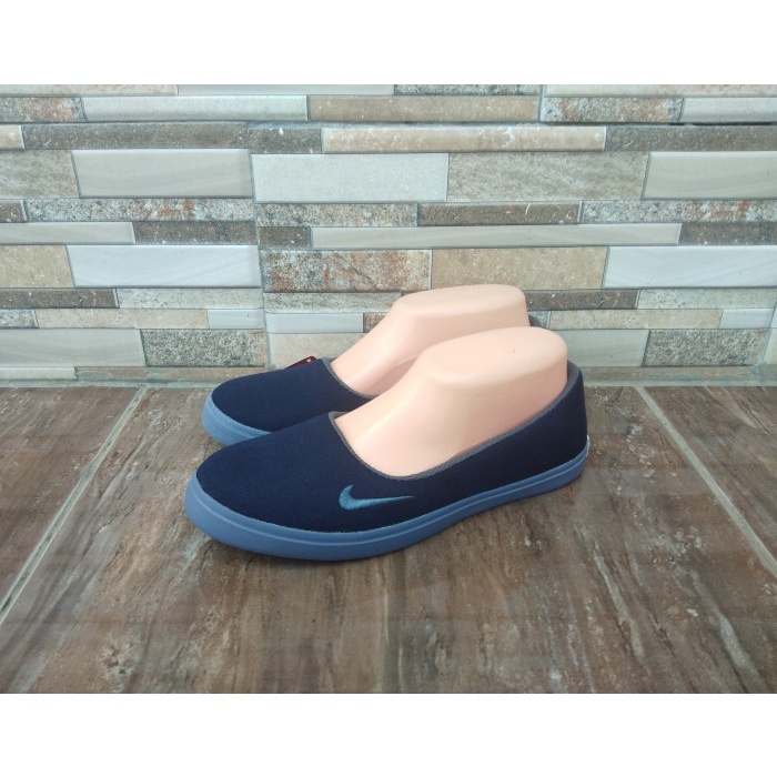 SEPATU WANITA/SEPATU SLIP ON/SEPATU SANTAI/SEPATU WANITA TERBARU - HITAM ABU, 35