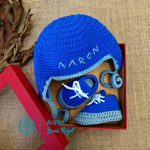 Baby boy series 1 ( topi dan boot rajut)