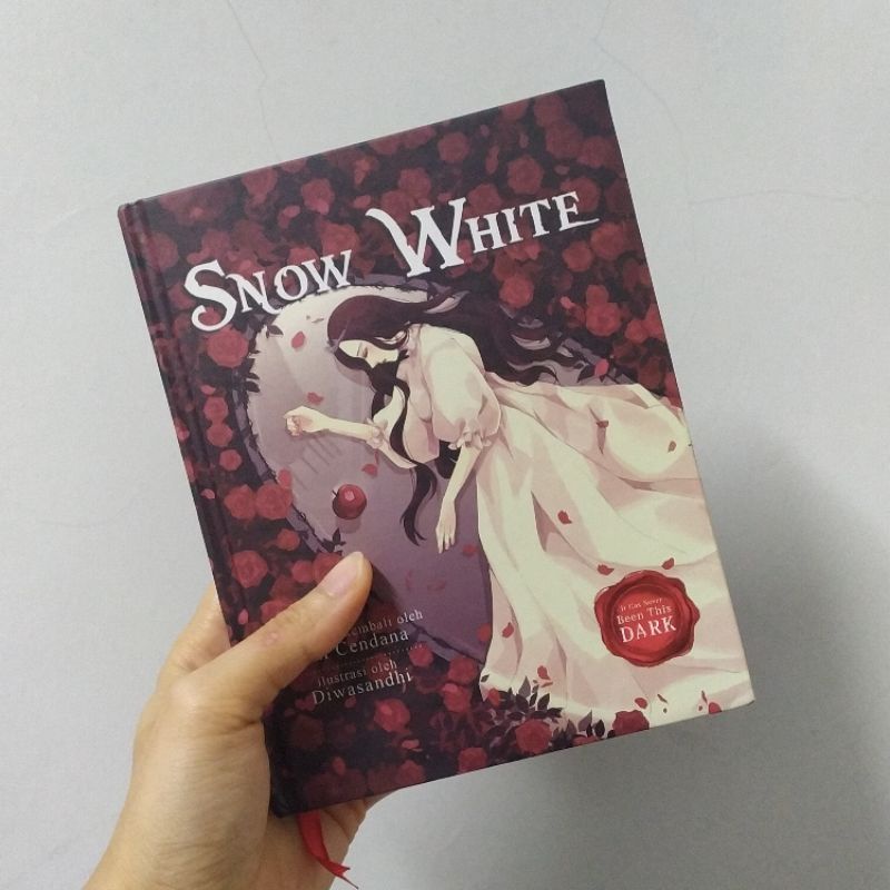 Snow White - LM Cendana (hard cover)