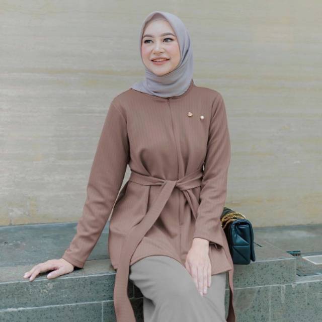 Ruby Blouse by Vanilla Hijab