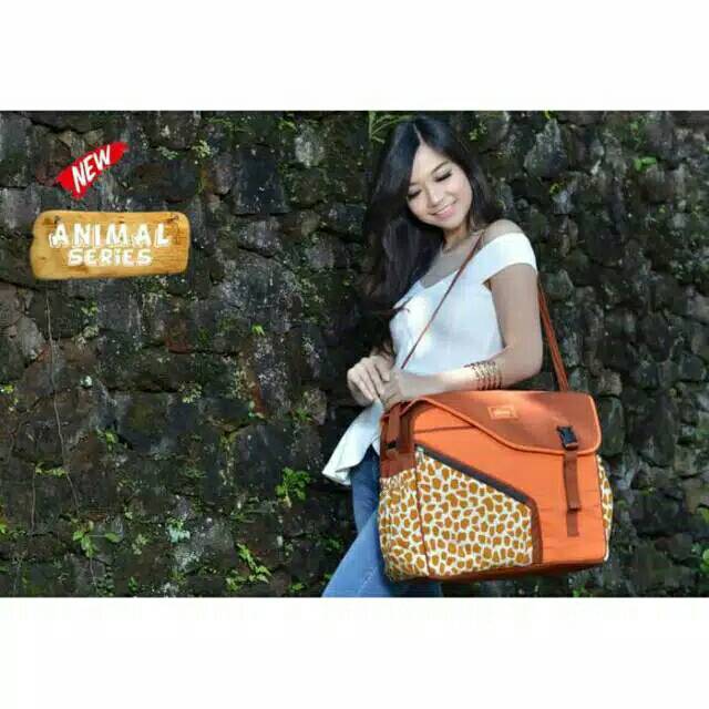 Tas Bayi Besar Snobby Saku + Alas Giraffe Animal Series TPT 1773