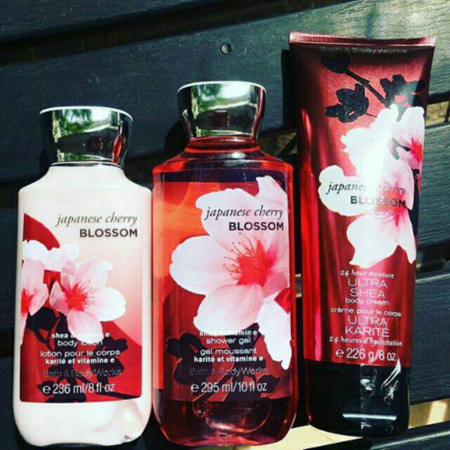 Bath and Bodyworks japanese cherry blossom ori