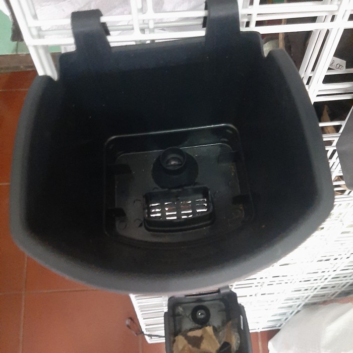 Pot Dinding Tempel Hitam (Kecil) -Grosir