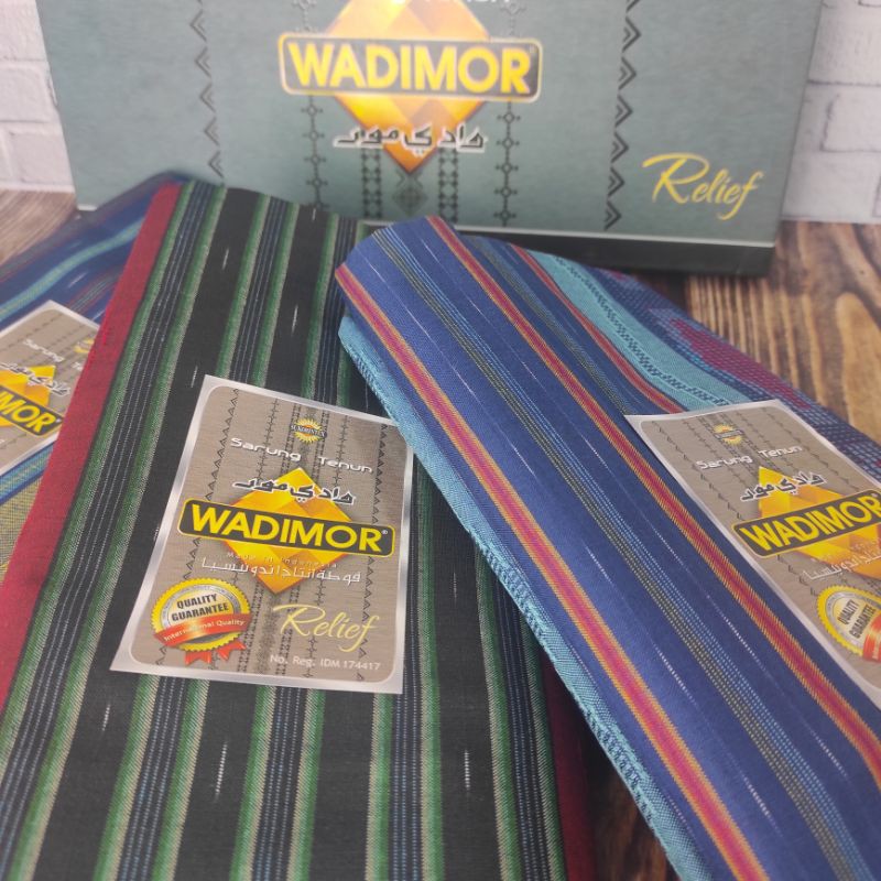 Sarung Tenun Wadimor Motif Relief Series