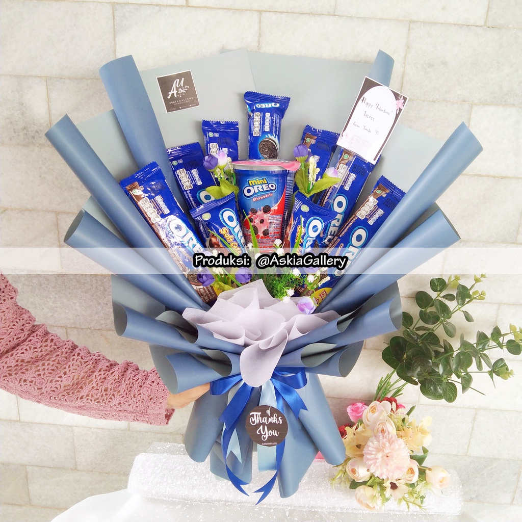 

Bucket Snack Oreo Original Hadiah Ulang Tahun dan Wisuda