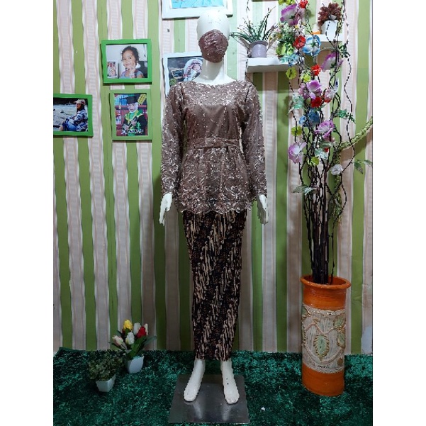 setelan kebaya aurora/kebaya pinguin/kebaya modern/pesta wisuda