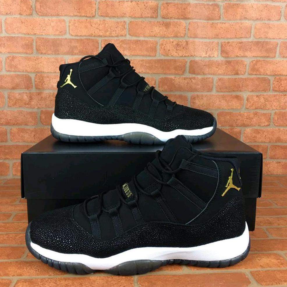 air jordan 11 black gold