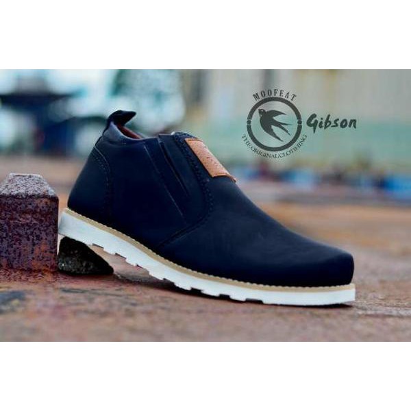 sepatu moofeat gibson black