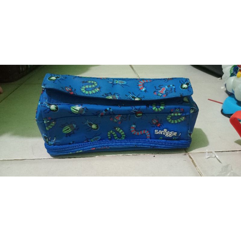 

tempat pensil smiggle