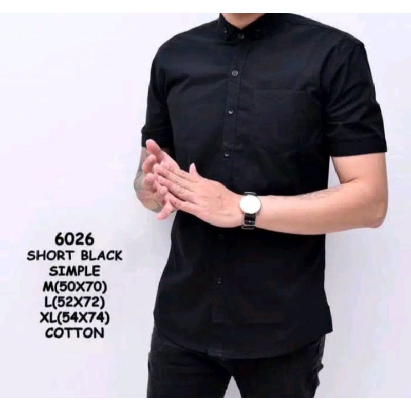 kemeja hitam pendek polos