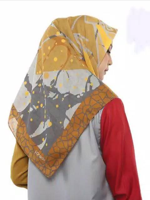 Hijab Segi Empat Deenay Kw Motif Rose Mustard