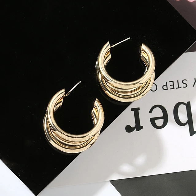 1 Pasang Anting Hoop Besar Warna Emas Gaya Elegan Untuk Pengantin Wanita