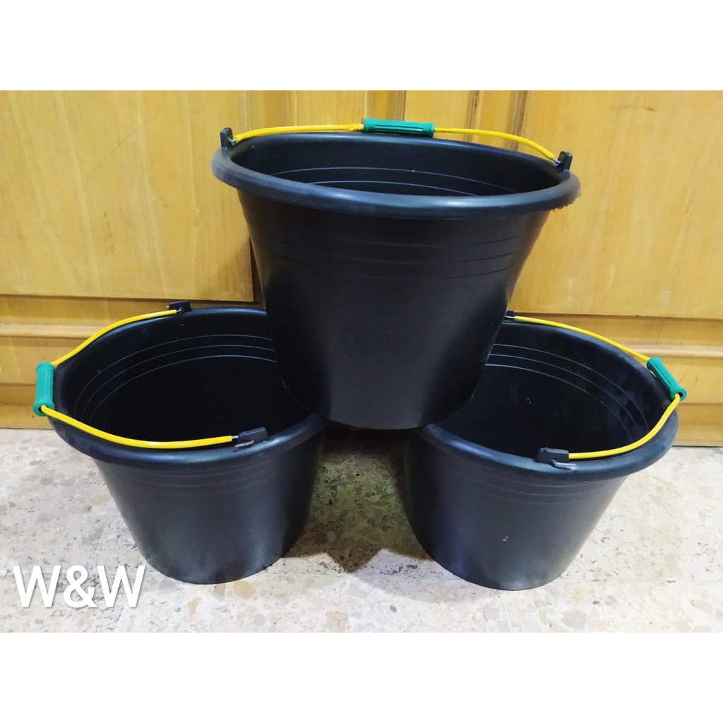 Ember Cor Besar Hitam Bangunan