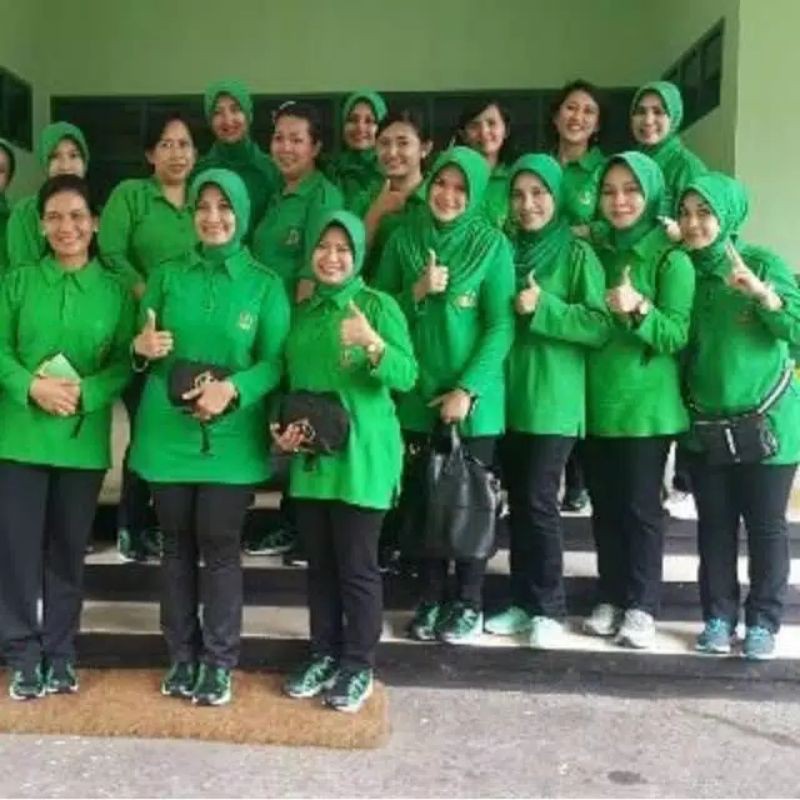 baju/celana olahraga persit ( baju aja/celana )