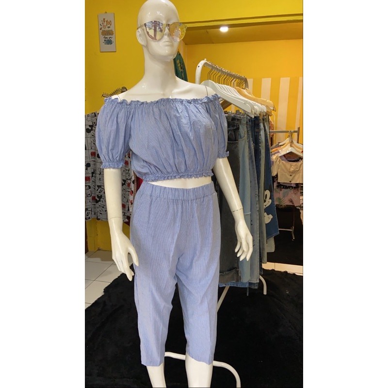 

one set pastel warna baby blue