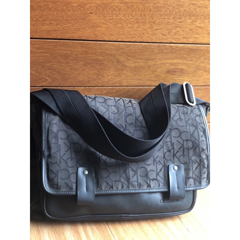 Calvin Klein Sling Bag Preloved