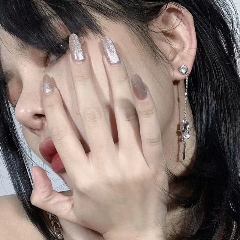 Anting Tusuk Asimetris Model Bunga Mawar Gaya Harajuku Untuk Wanita