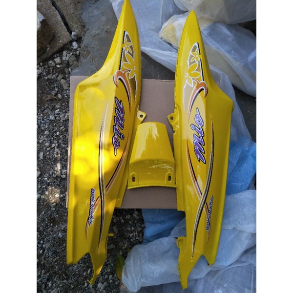 PAKET BODY BELAKANG YAMAHA MIO SPORTY KUNING + STRIPING 2005