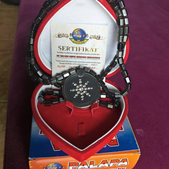 Kalung kesehatan magnet