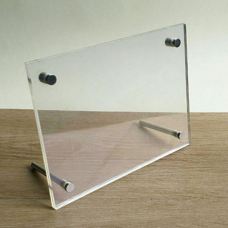 Frame Foto Akrilik A4 Acrylic Photo Table Top Bingkai Photo Stand Penyangga Kaki Metal Stainless Merk MC Marga Cipta