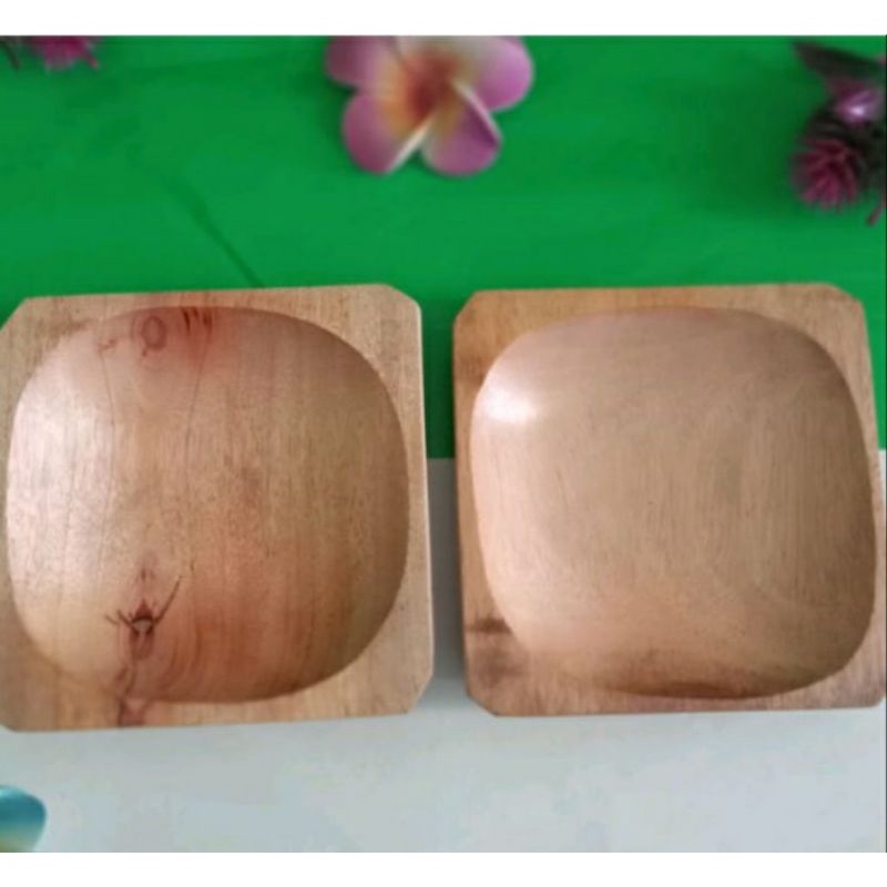 Piring susi kotak kayu mahoni 8x8cm