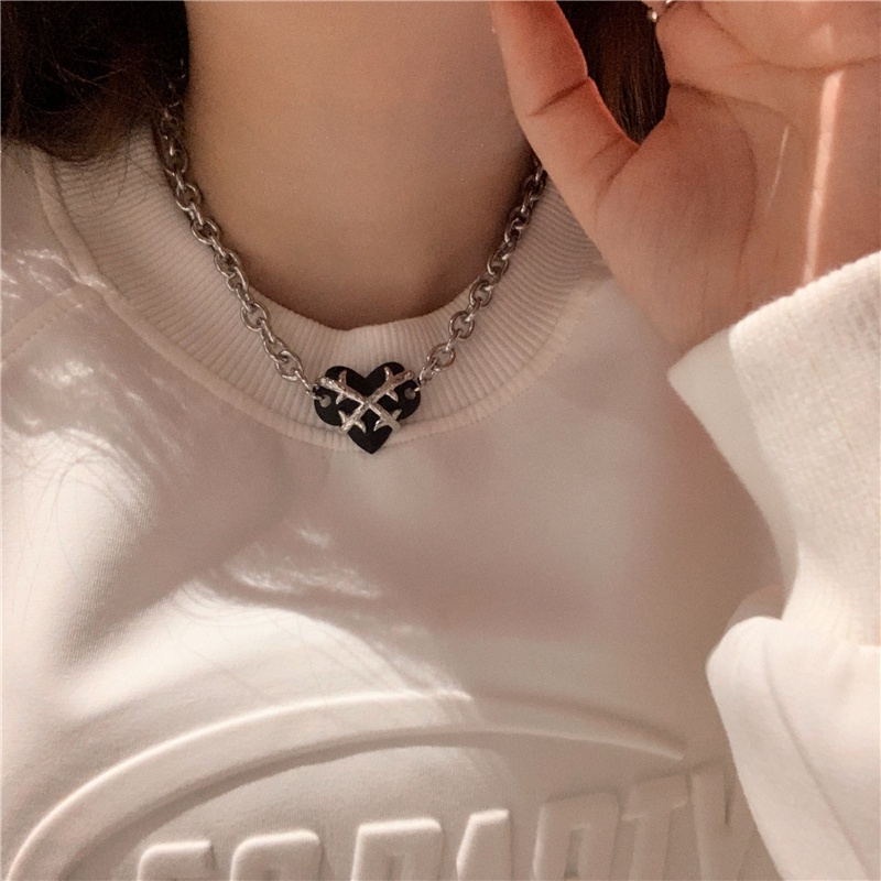 Korean Style Pearl Necklace Butterfly Punk Silver Chain Heart Shape Choker Women Fashion Jewelry Accessories Kalung Wanita Korea Love