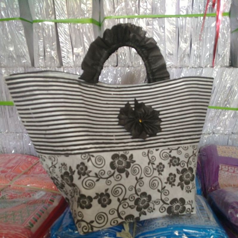 Tas hajatan/ spunbond tas box 22x22 tebal kaku