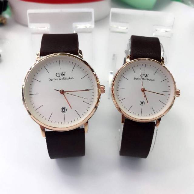 Jam tangan couple Daniel Wellington