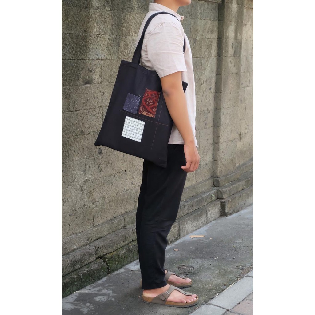 

Tenganan Bag 02 + postcard + Calendar