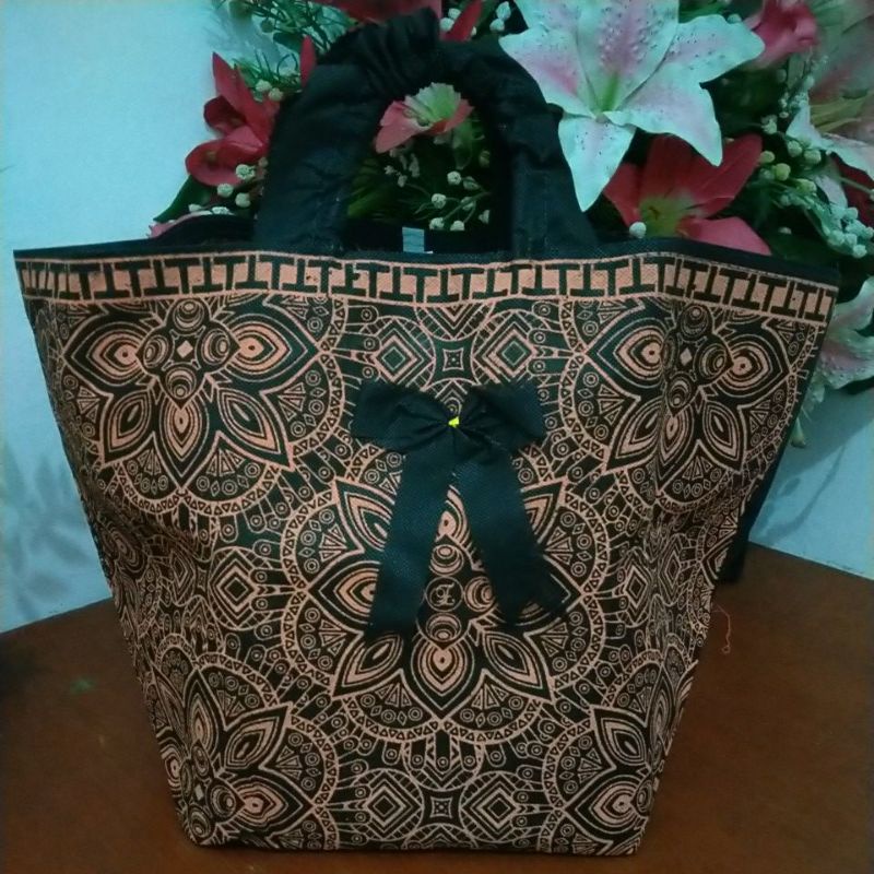 tas hajatan tebal  batik mewah dus /besek berkat uk 20-22