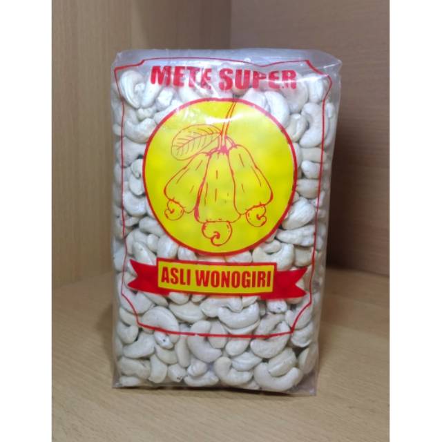 

Kacang Mede mentah grade super asli Wonogiri kemasan 1kg (kering)