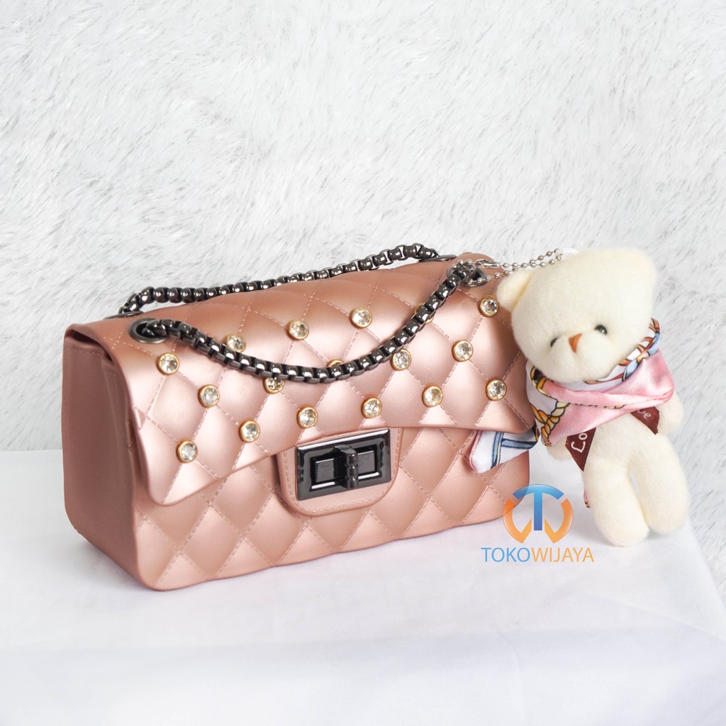 Tas Jelly Matte Kotak Diamond Size 18 Cm Rantai Hitam (Gratis Boneka &amp; Syal)