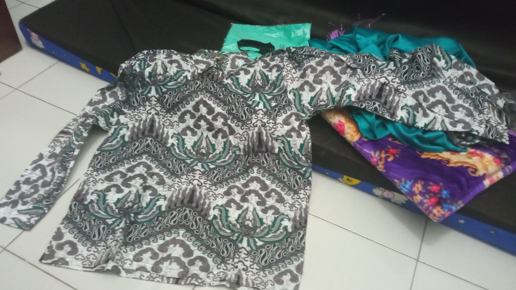 Batik Couple Terbaru Gamis Velvet