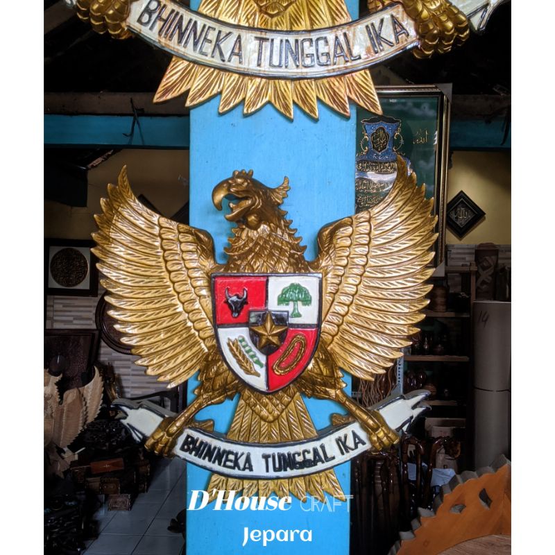 Garuda Lambang Negara Kayu Jati