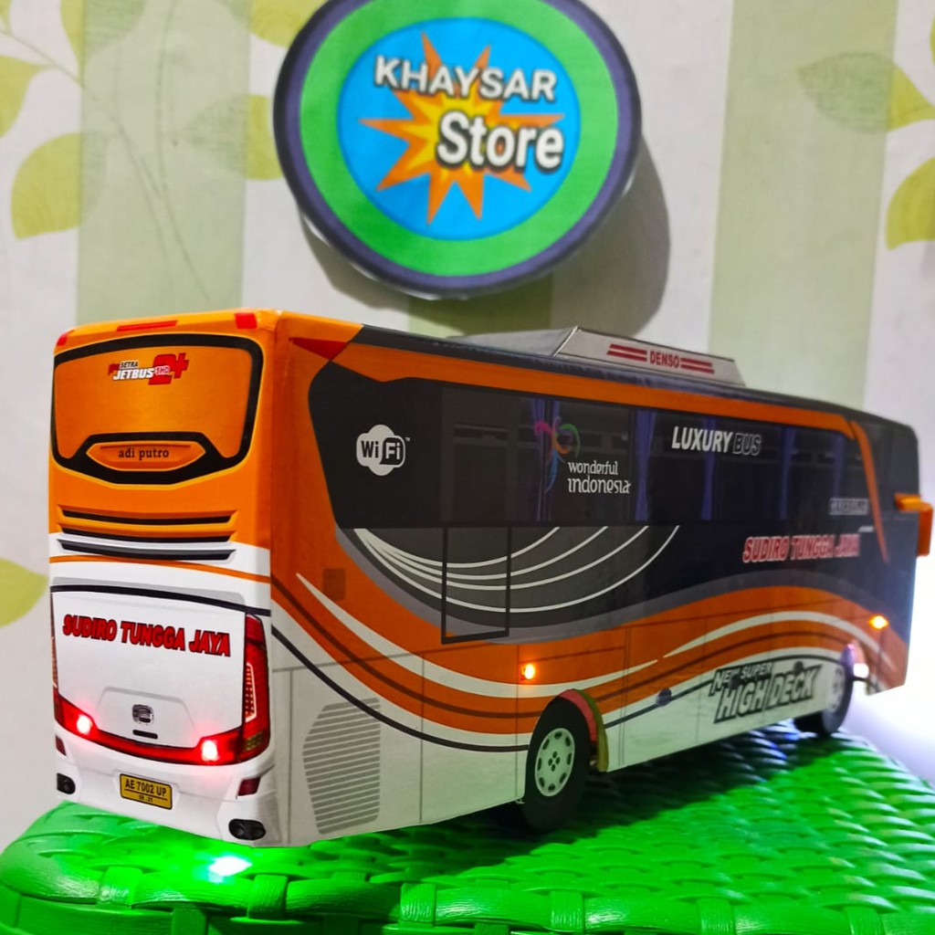 Miniatur Bus bis shd sudiro tungga jaya plus lampu