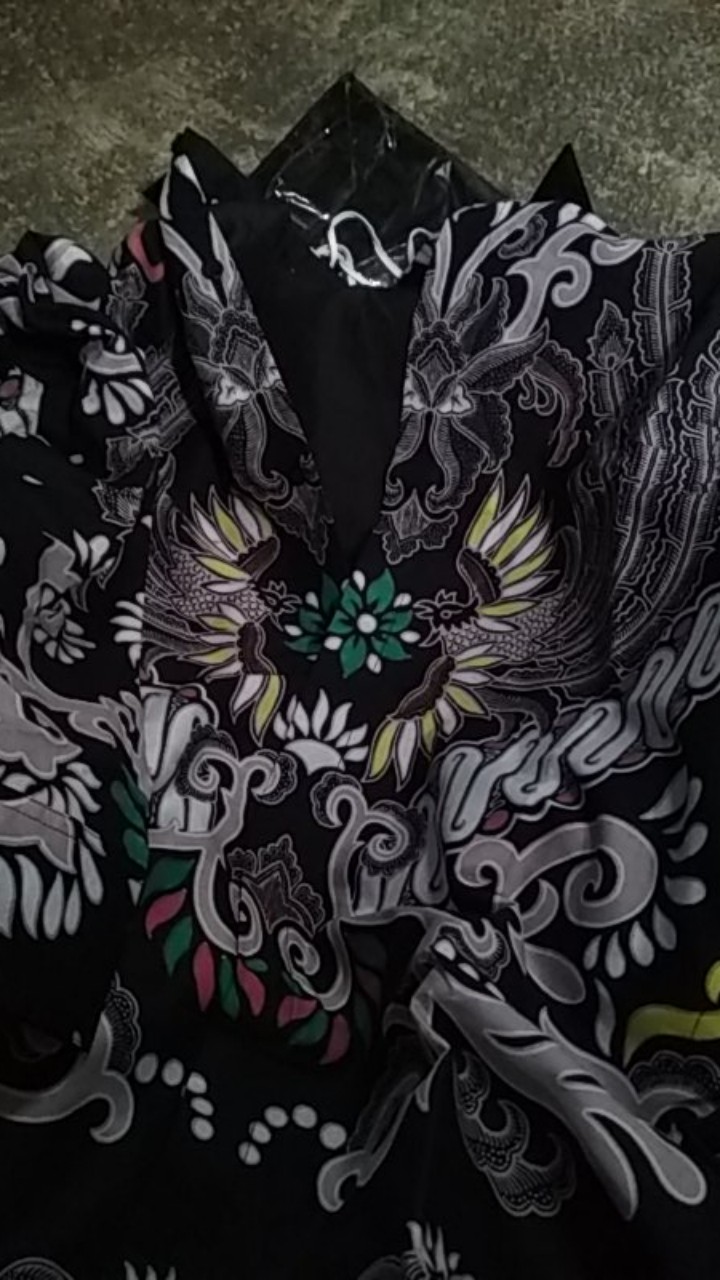 Batik Solo Hanangkara Mewah Kemeja Pria Katun Halus Sragenan Full Furing