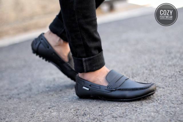 Promoo !!!! Sepatu slip on pria kickers casual slop formal kerja kantor kulit asli santai kuliah