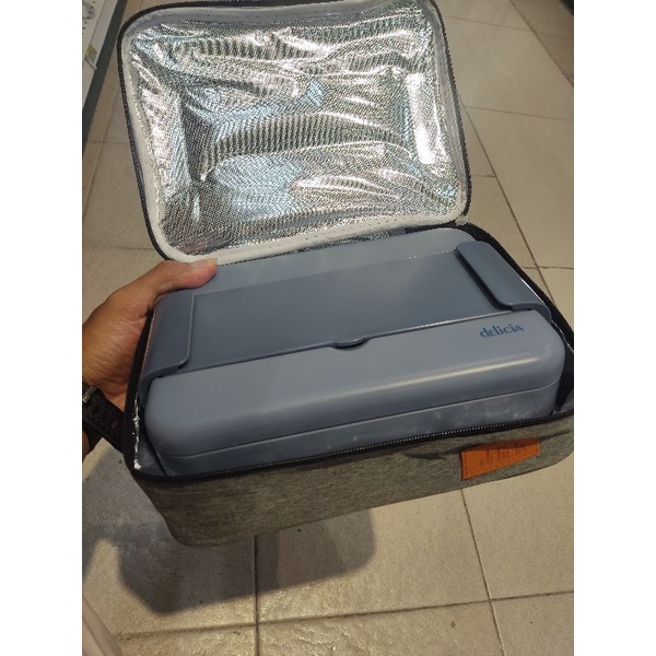 Delicia tempat makan dengan tas/lunch box