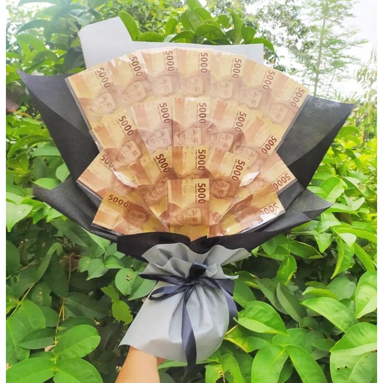 

Buket UANG 5000 20 LEMBAR /paket/bingkisan Snack Ulang Tahun/Ultah/ Wisuda/Kado/Hadiah