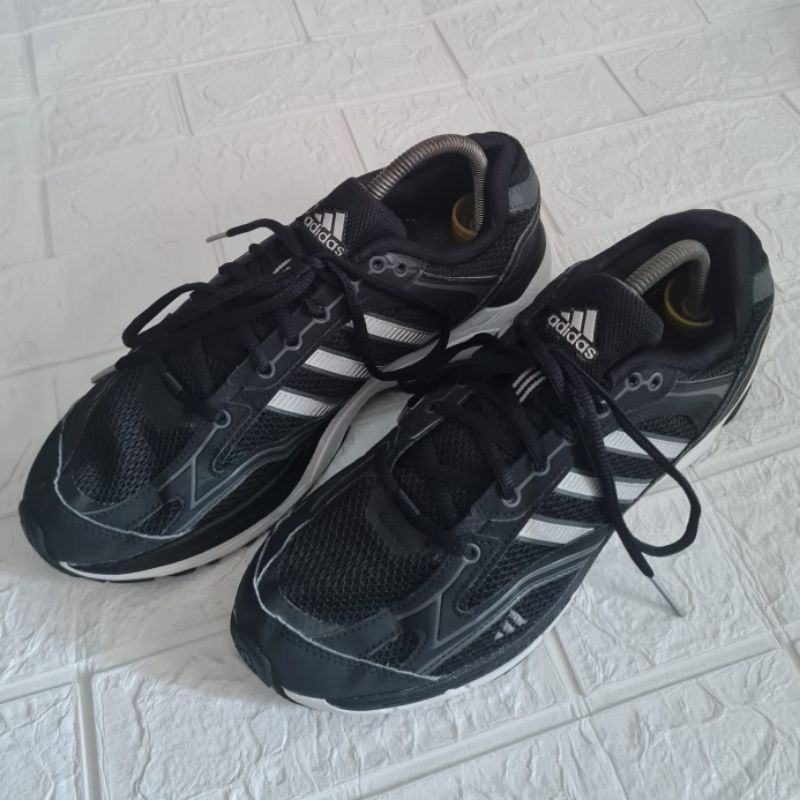 Thrift shoes size 44 sepatu running second branded ADIDAS SPIRITAIN 2000 ORIGINAL GY8010