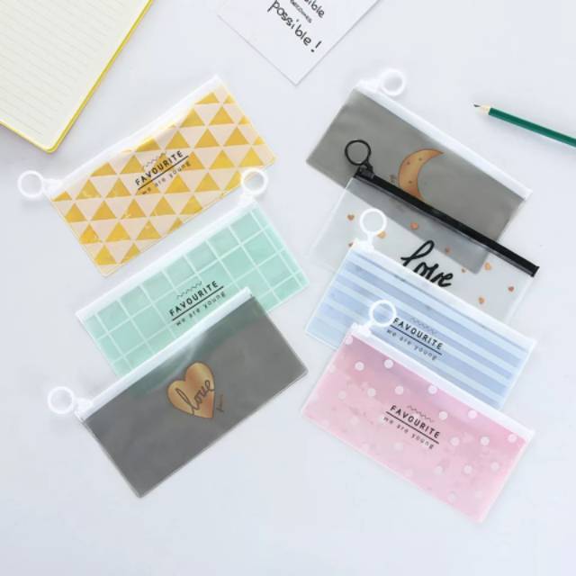 

Tempat Pensil Zip Favourite Transparan PVC