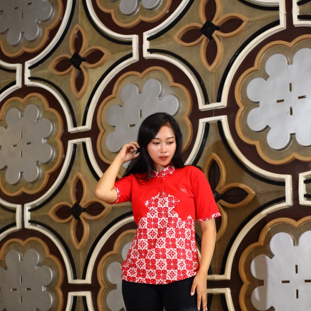 Loyal Kaos Polo Batik Merah Modern Wanita M L XL XXL