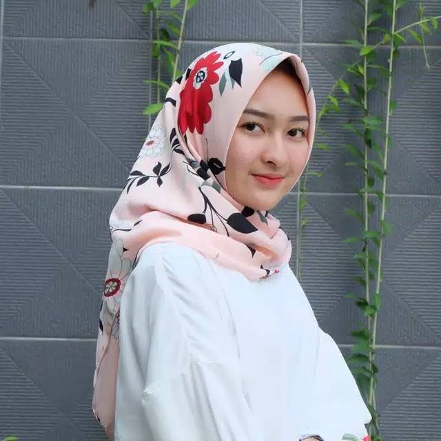 HIJAB CANTIK SEGIEMPAT TREND TERBARU2018 JILBAB TRENDY MUSLIMAH ORI TERBAIK DIKELASNYA PINK 20