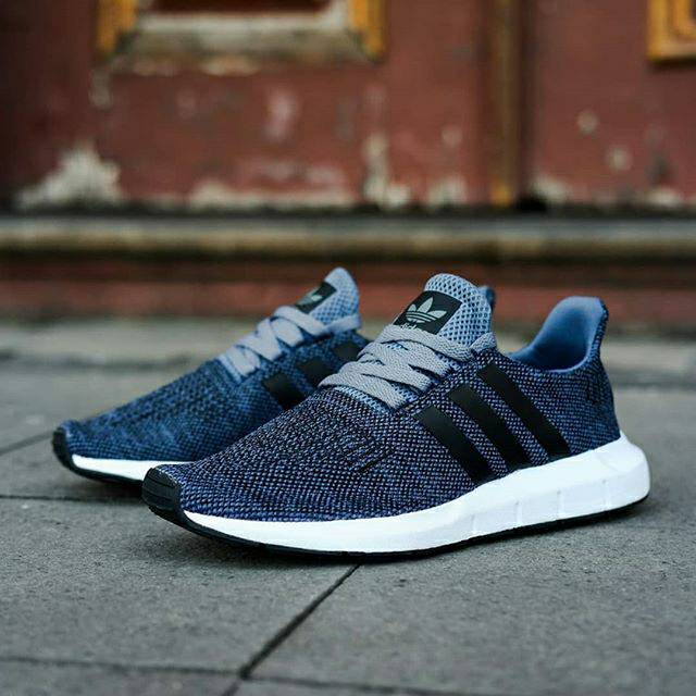 Adidas Swift Run Navy