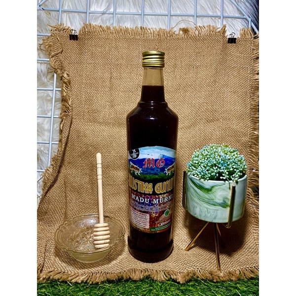 

Madu Hitam Pahit Murni Asli (630ml)