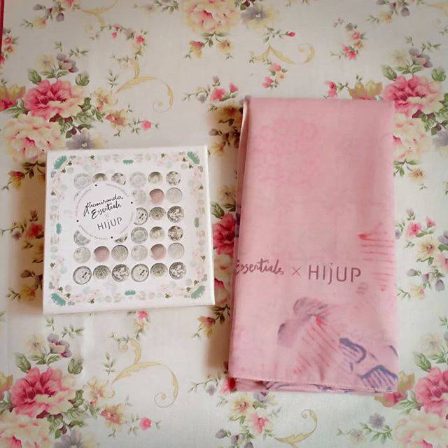 ❌SOLD❌Mosaic scarf ria miranda x hijup